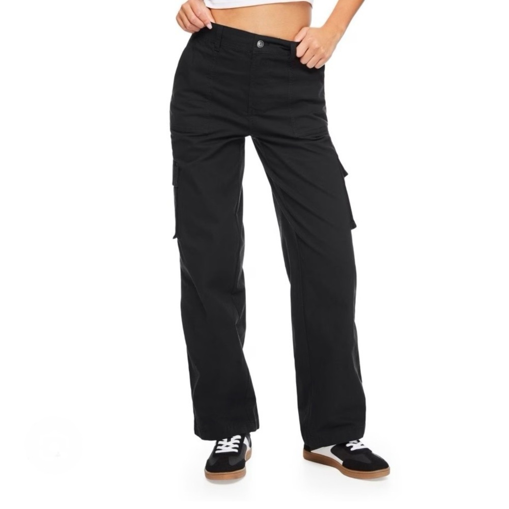 NWT No Boundaries Wide Leg Cargo Pants